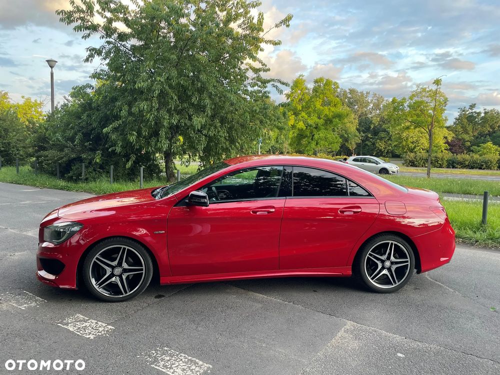 Mercedes-Benz CLA 180 - 4