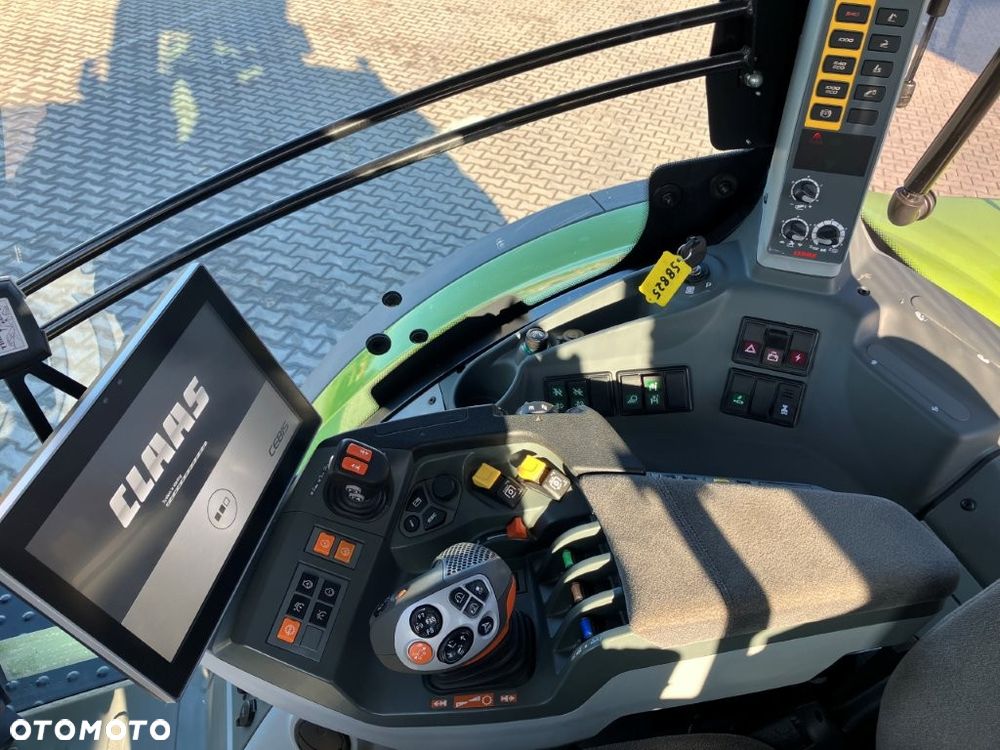 Claas ARION 660 CMATIC - 16