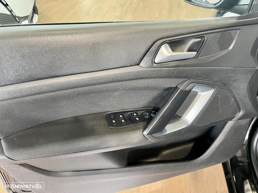 Peugeot 308 SW 1.5 BlueHDi Style - 23