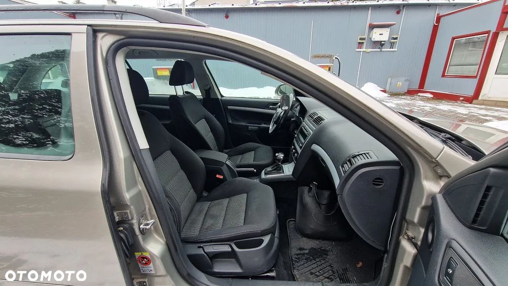 Skoda Octavia 1.8 TSI Elegance DSG - 5