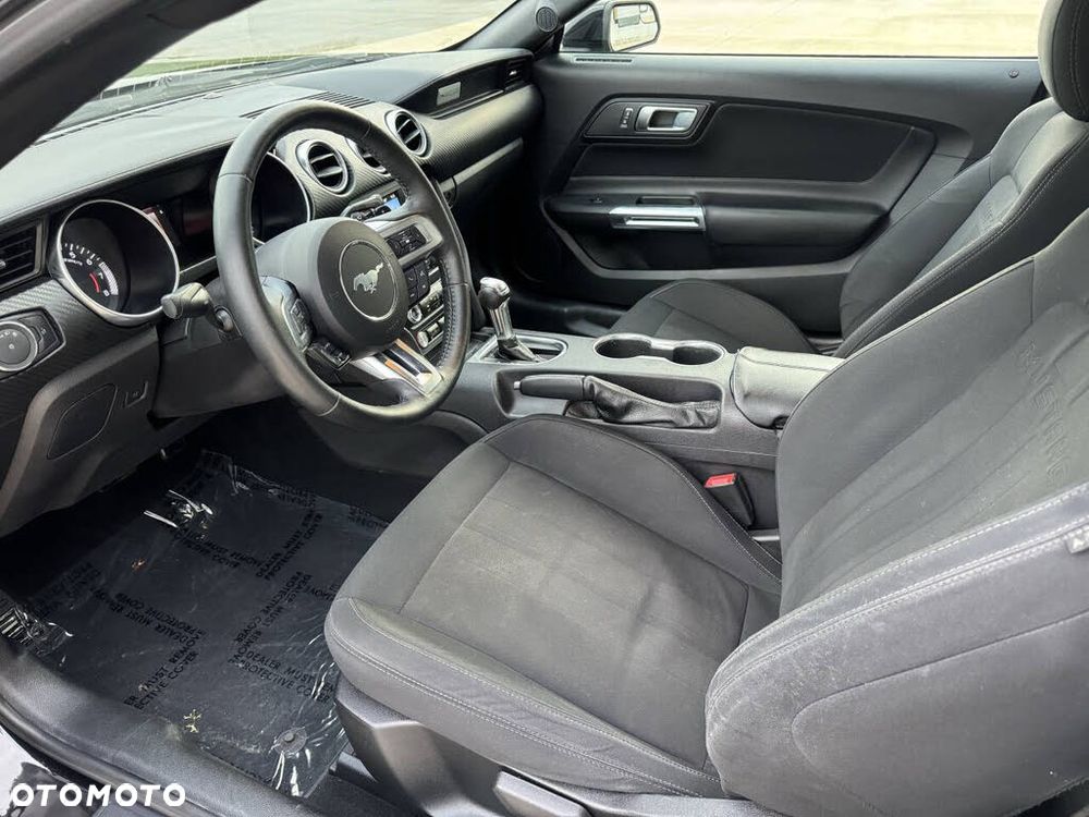 Ford Mustang - 20