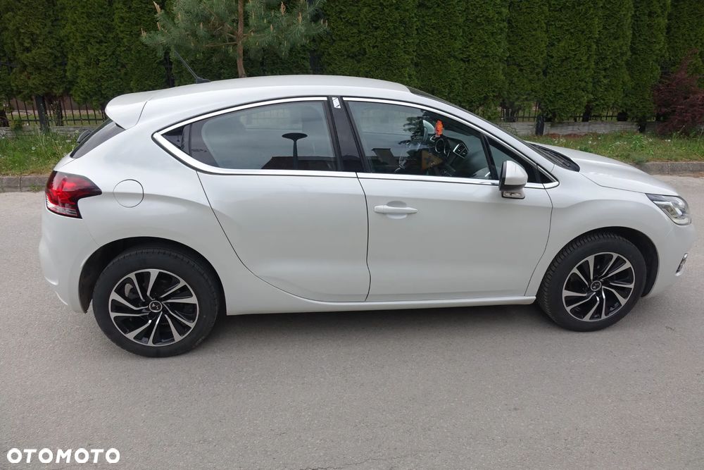DS Automobiles DS 4 - 7