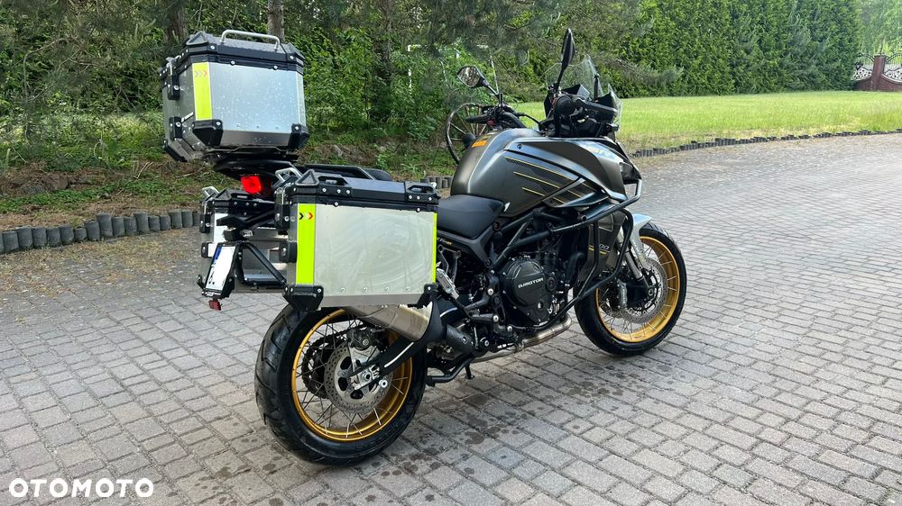 QJMOTOR SRT900SX - 3