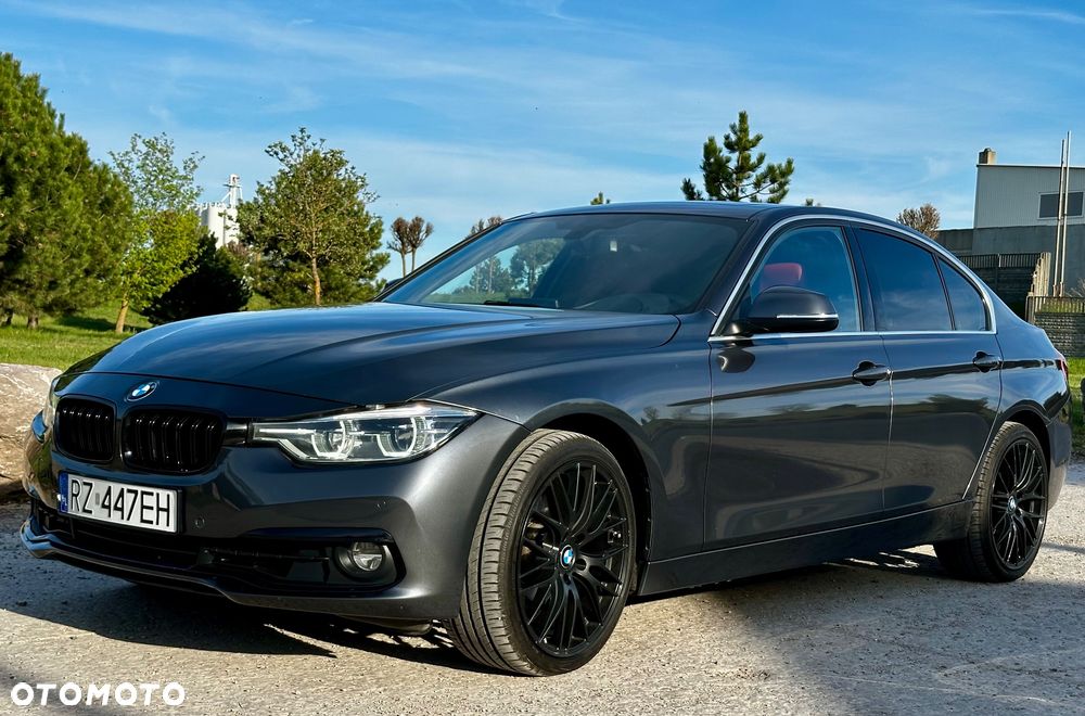 BMW Seria 3 330i xDrive Sport Line - 34