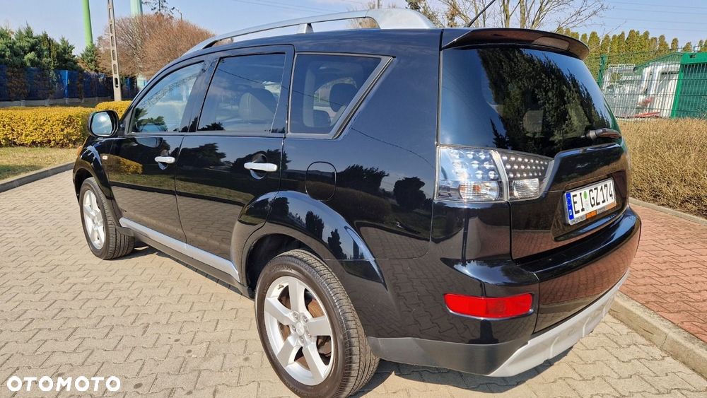 Mitsubishi Outlander 2.0 DI-D 4WD Invite - 8