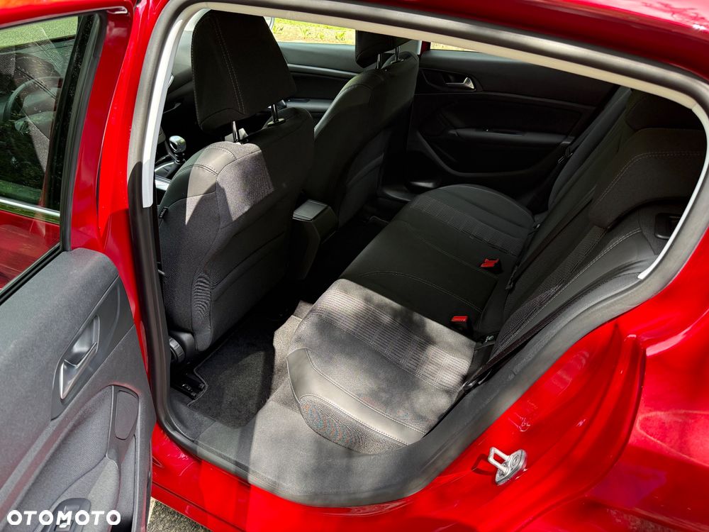 Peugeot 308 PureTech 130 GPF Stop & Start Allure Pack - 27