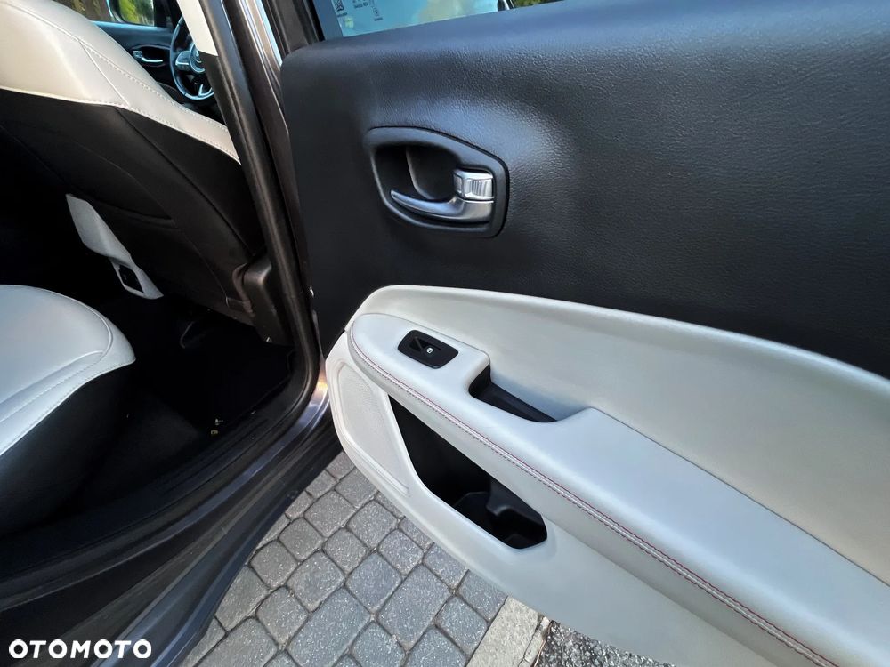 Jeep Compass 1.4 MultiAir Limited - 31