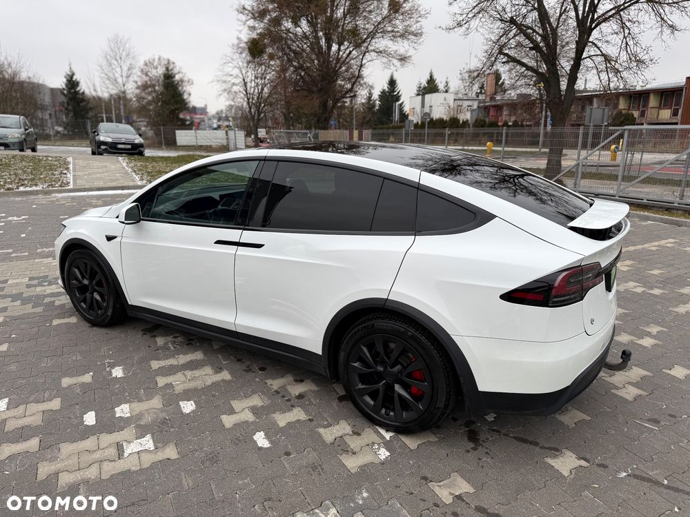 Tesla Model X - 6