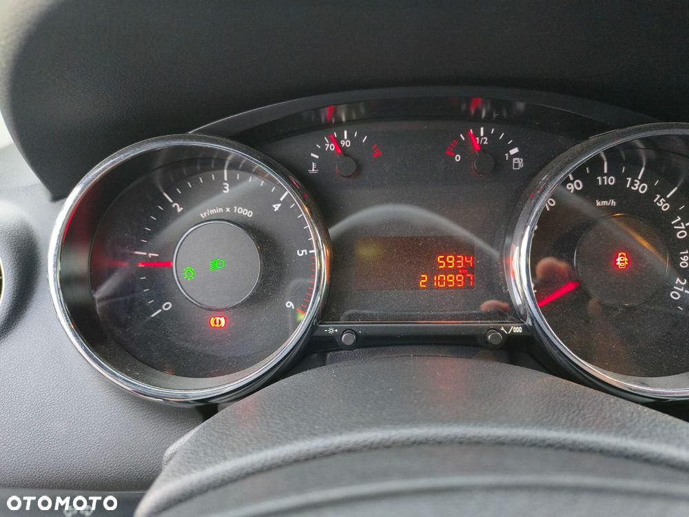 Peugeot 5008 2016 photo 5