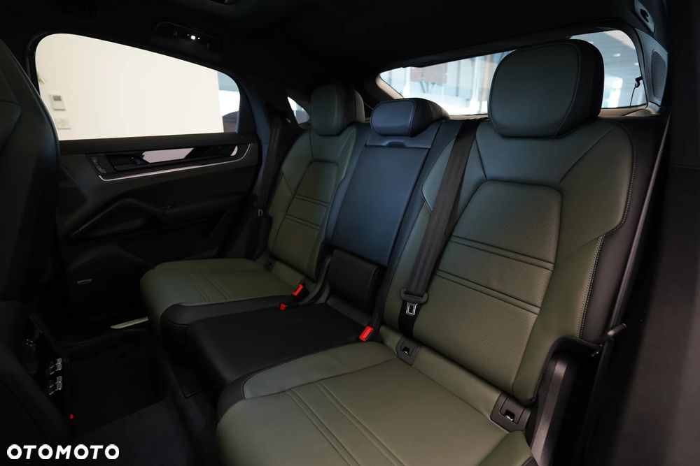 Porsche Cayenne Coupe S - 10