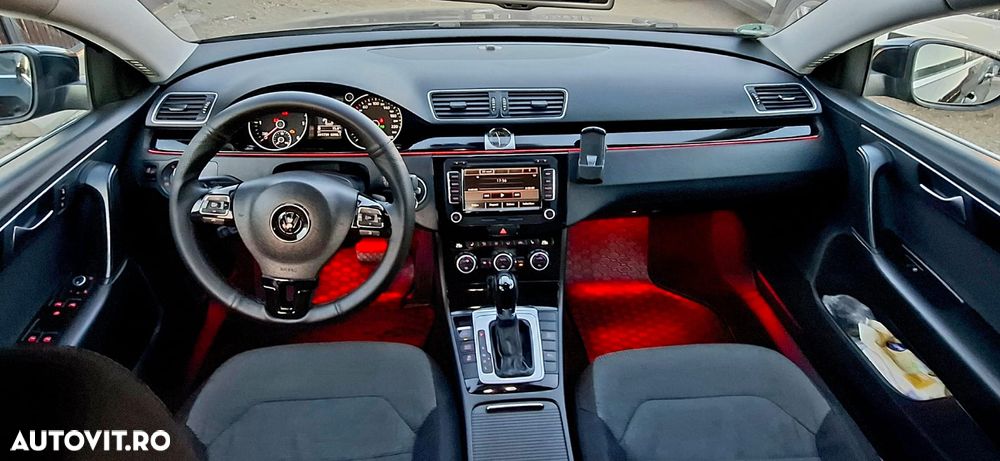 Volkswagen Passat 2.0 TDI BlueMotion Technology DSG Comfortline - 8