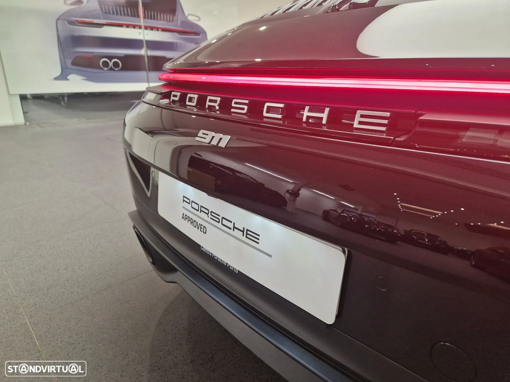 Porsche 911 (992) Carrera - 7