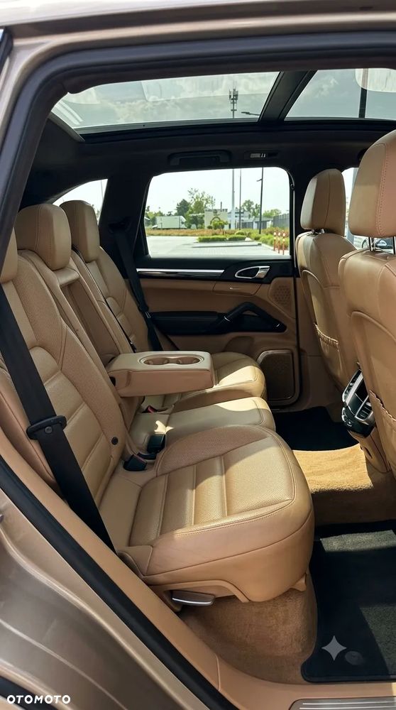 Porsche Cayenne - 13