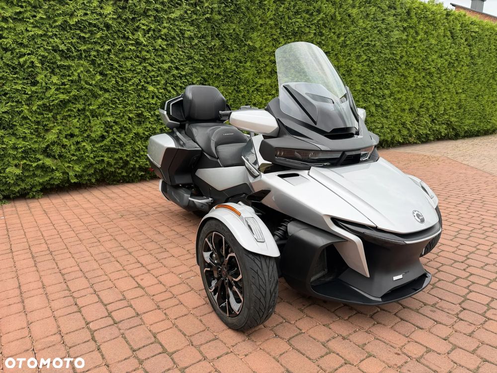 Can-Am Spyder - 2