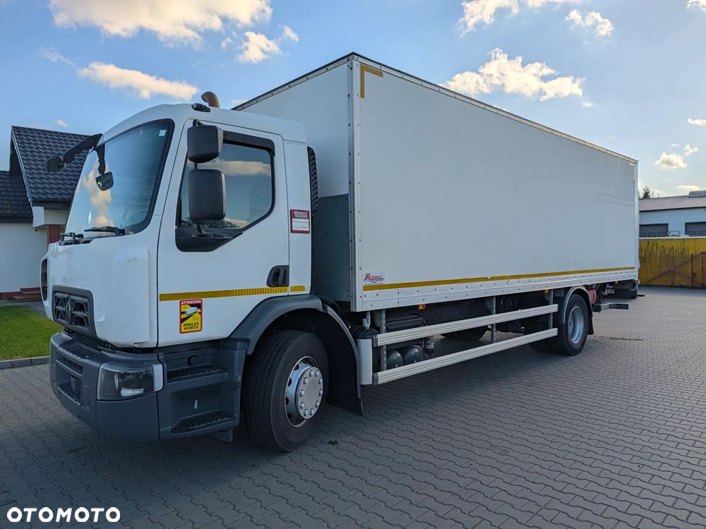 Renault Premium