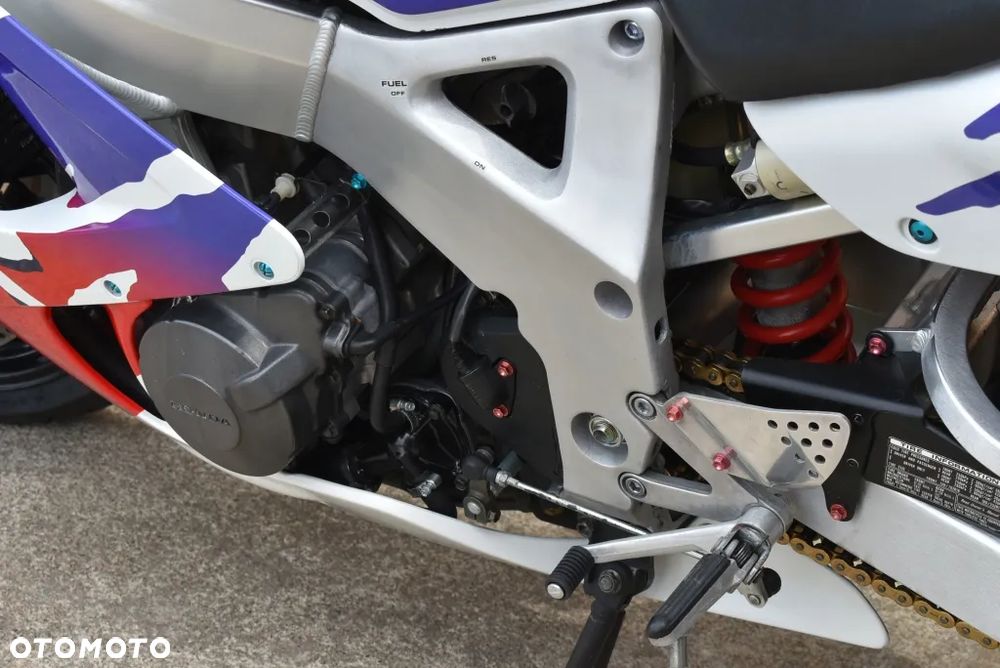 Honda CBR - 18