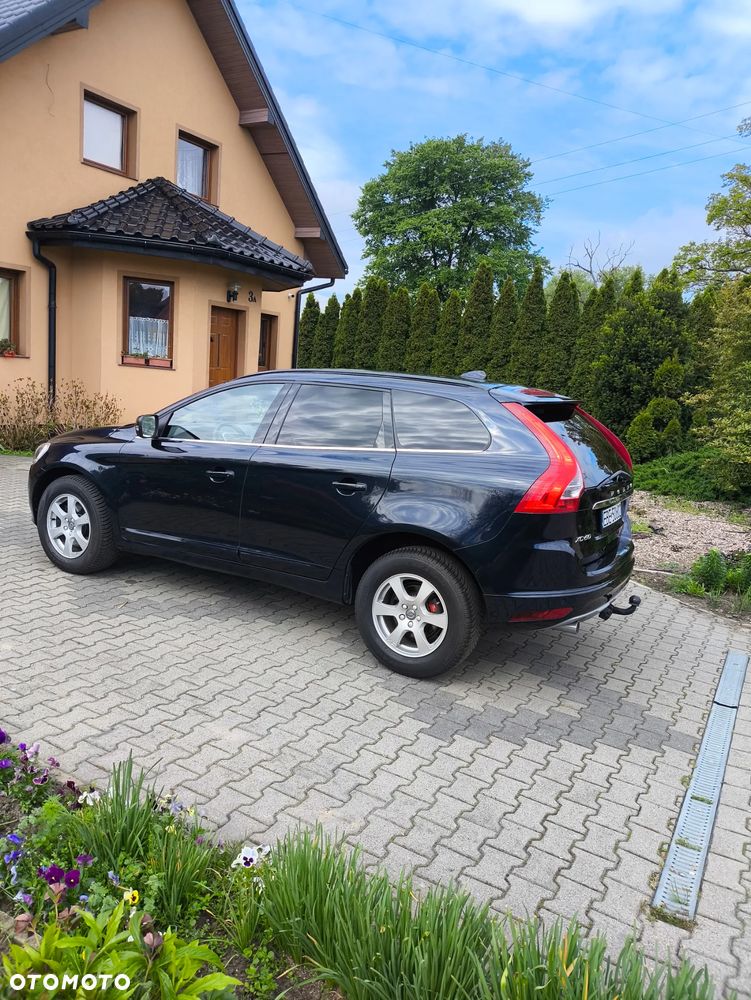 Volvo XC 60 D3 Drive-E Momentum - 8