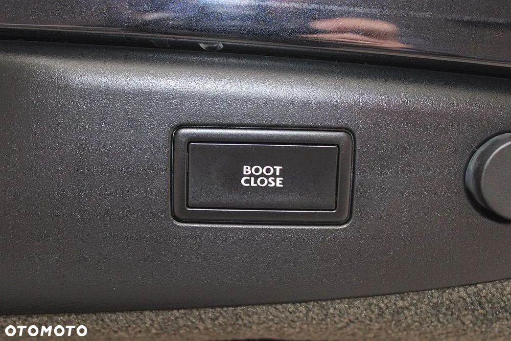 Bentley Flying Spur W12 - 40