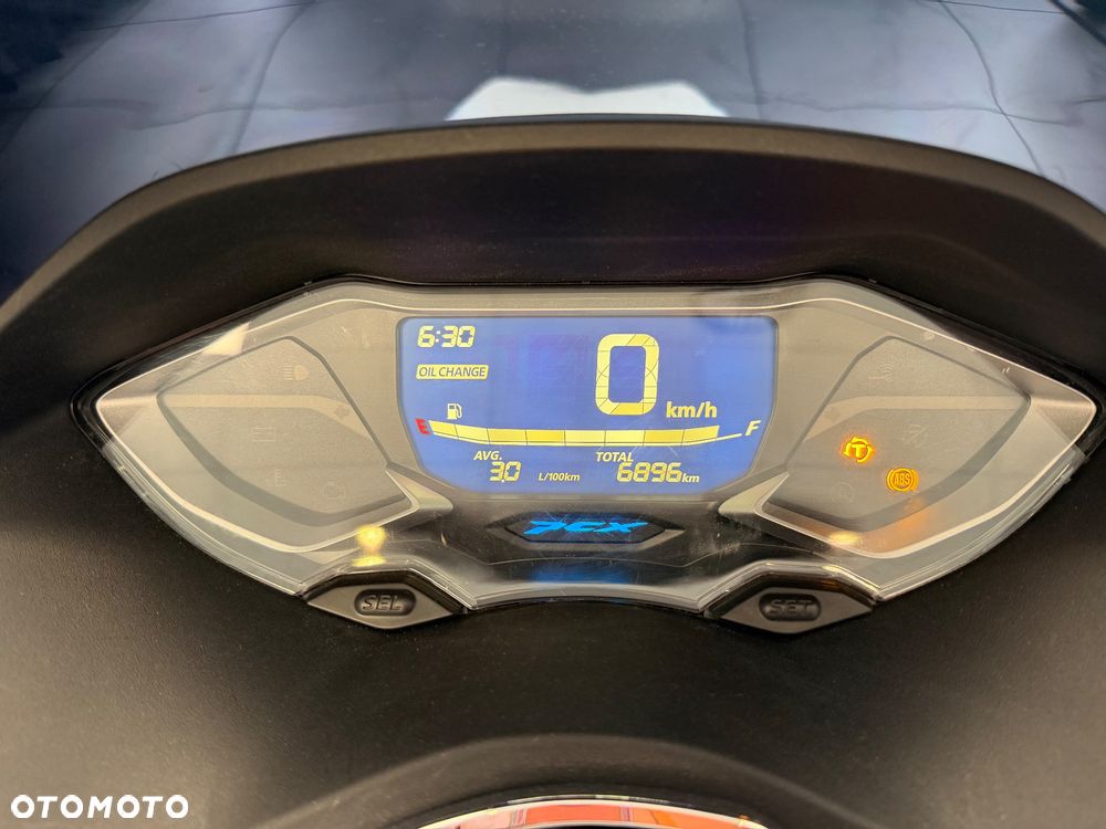 Honda PCX - 9