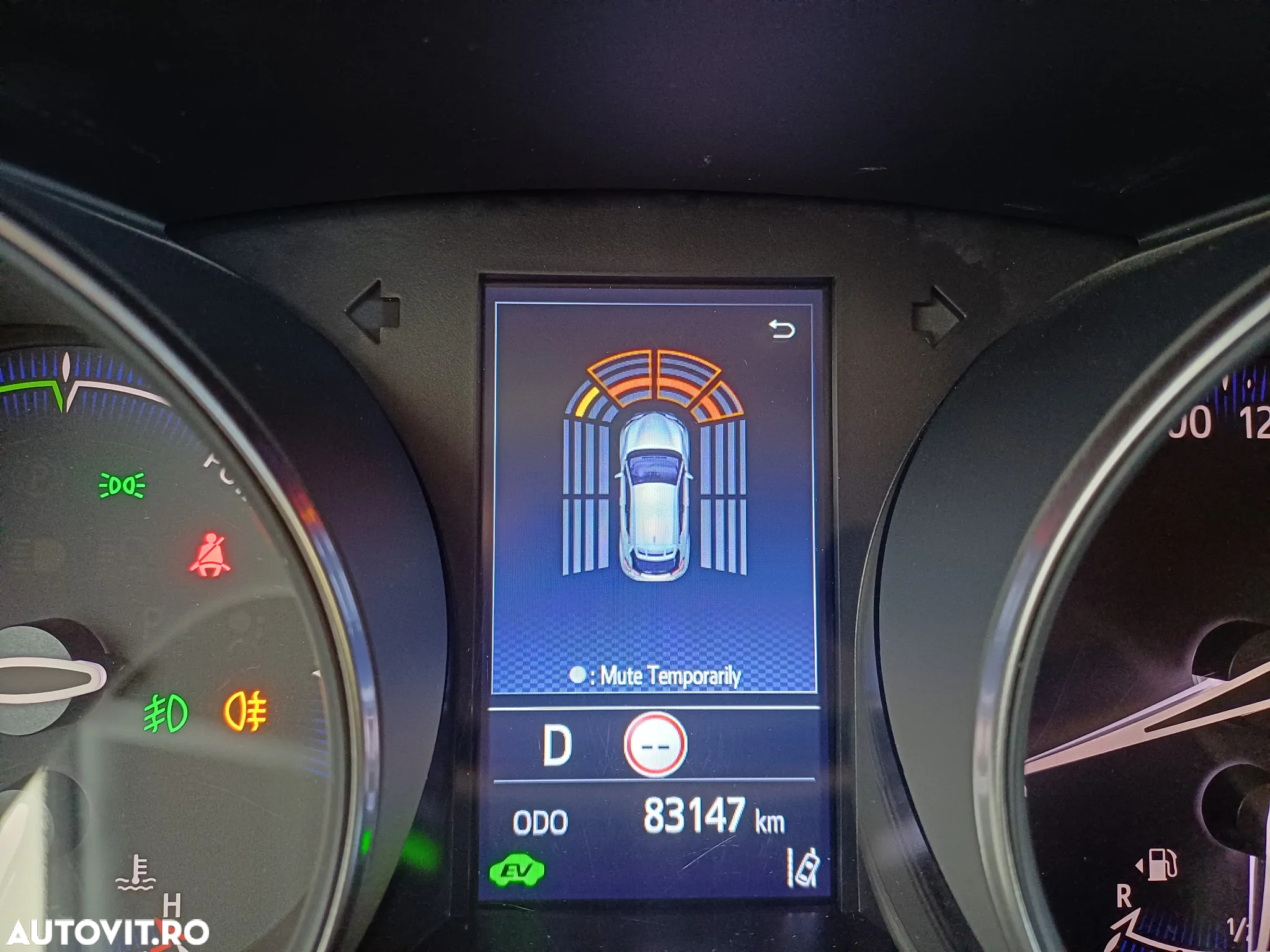 Toyota C-HR 2.0 HSD 184 CP 4x2 CVT Classy Bi-Tone - 23