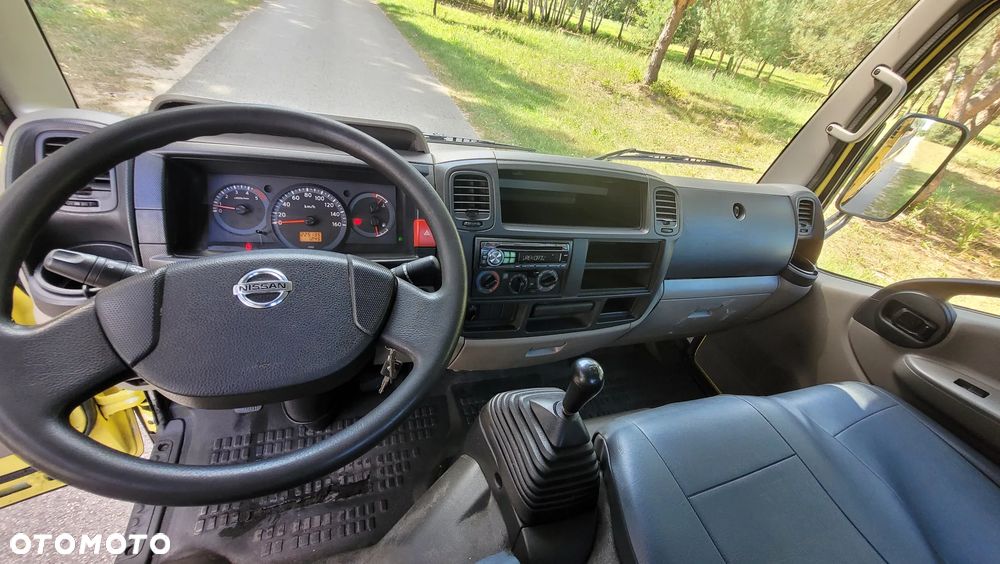 Nissan CABSTAR - 12