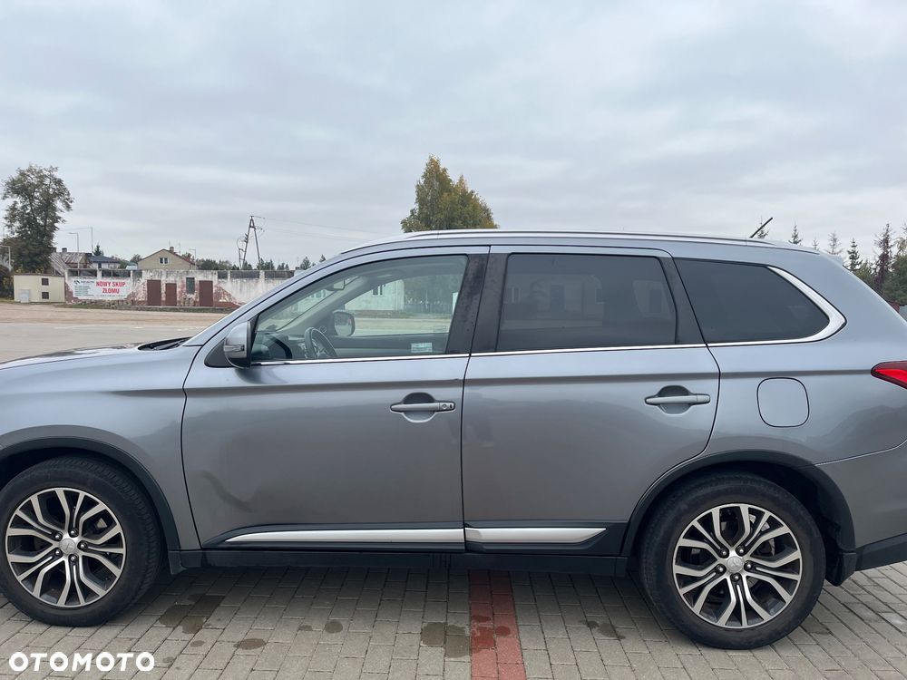 Mitsubishi Outlander - 7