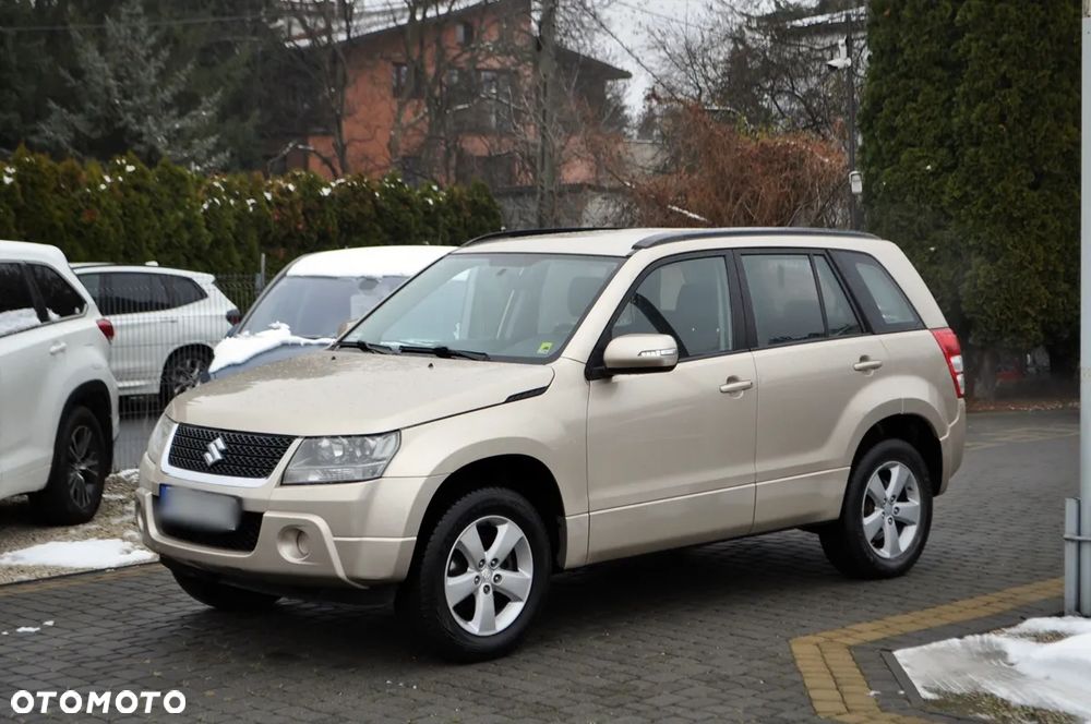 Suzuki Grand Vitara 2.0 Comfort - 1
