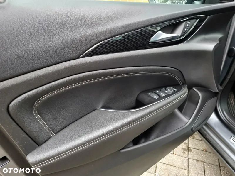 Opel Insignia 2.0 CDTI automatik Business Innovation - 19