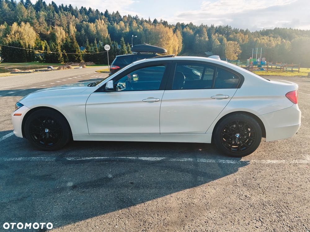 BMW Seria 3 328i xDrive Sport Line - 8
