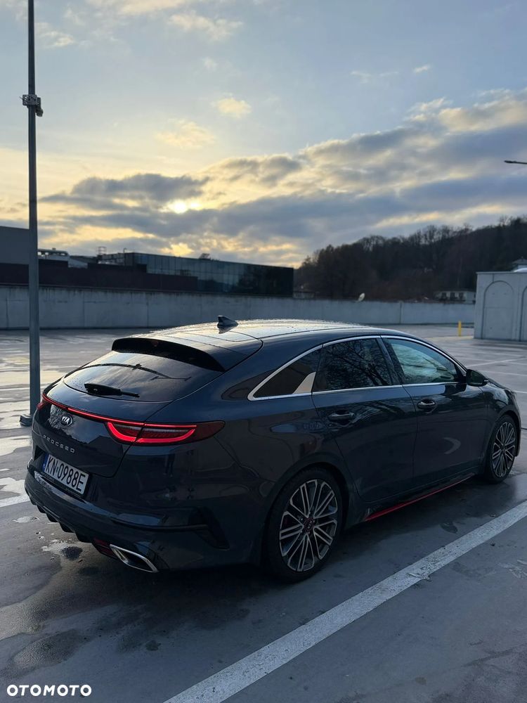 Kia ProCeed - 21