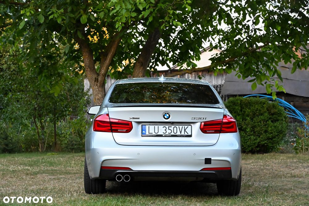 BMW Seria 3 330i xDrive Edition M Sport Shadow - 5