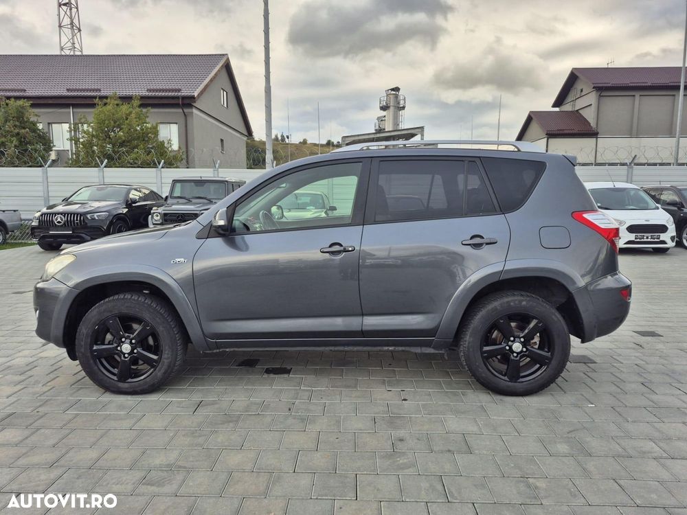 Toyota RAV4 - 2