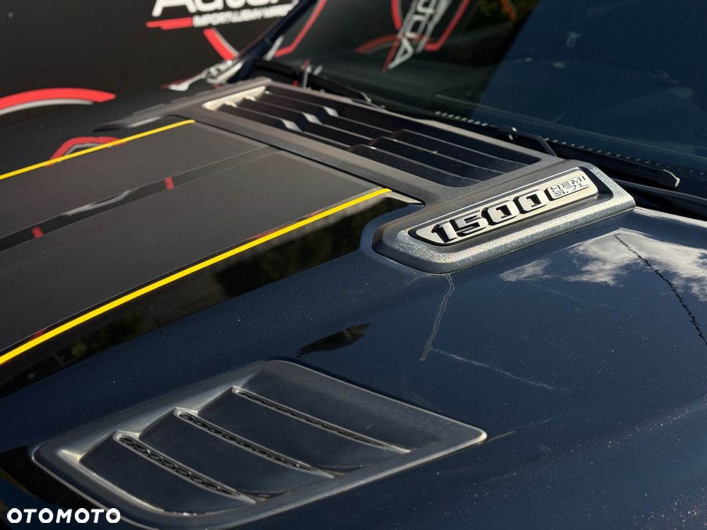 RAM 1500 Crew Cab Sport - 8