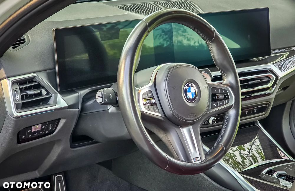 BMW Seria 3 330i M Sport - 11