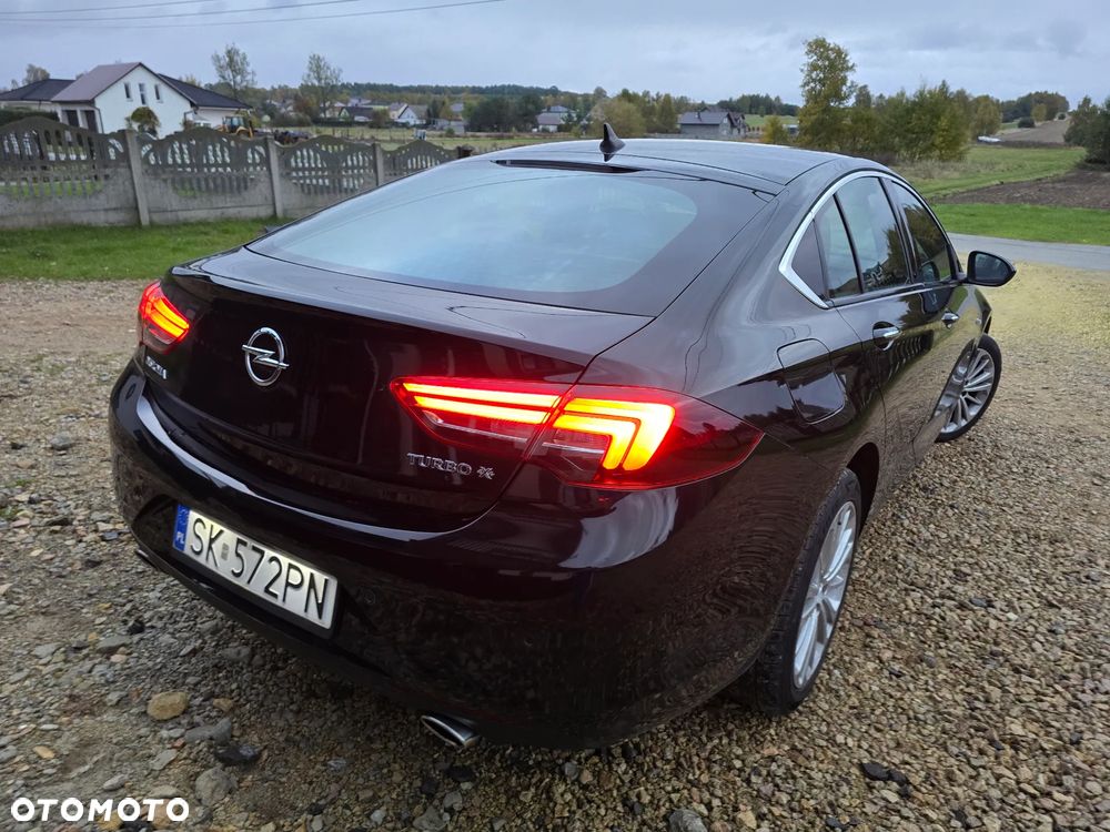 Opel Insignia 2.0 CDTI 4x4 GSi S&S - 11