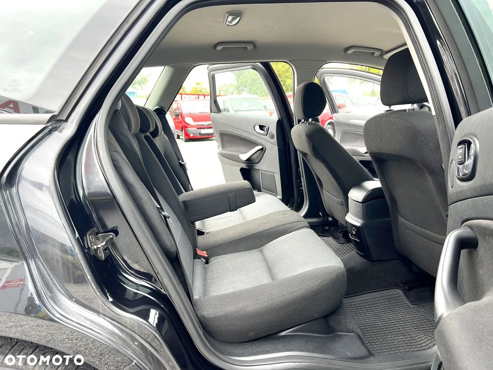 Ford Mondeo - 12