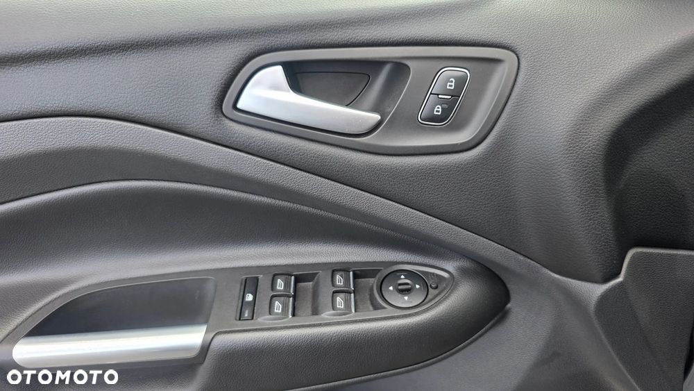 Ford Kuga 1.5 EcoBoost 2x4 ST-Line - 18