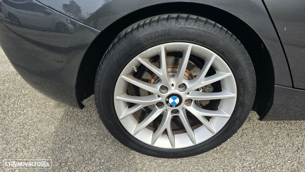 BMW 116 d Line Urban - 26