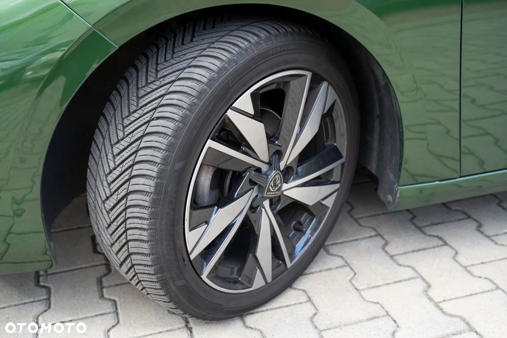 Peugeot 308 1.2 PureTech GPF Allure Pack S&S EAT8 - 11