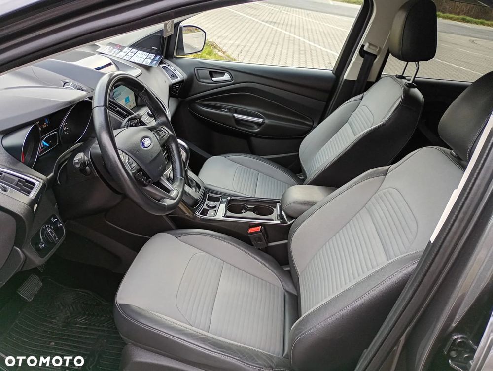 Ford Kuga 2.0 TDCi 4x4 Titanium - 22