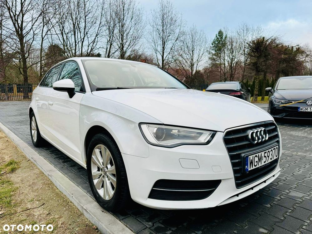 Audi A3 Sportback - 1