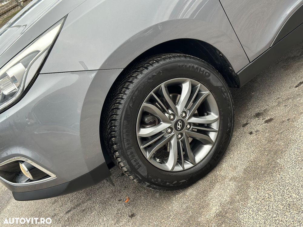 Hyundai ix35 2.0 CRDI 4WD Fifa World Cup Gold Edition - 28