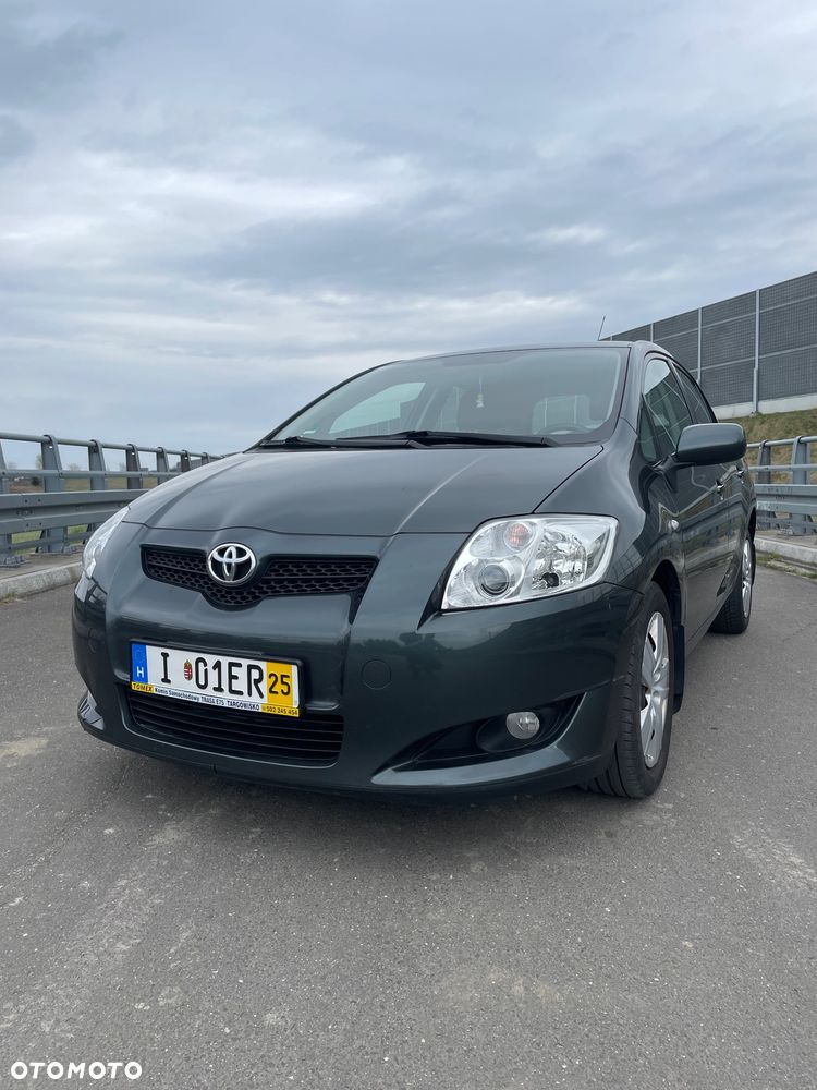 Toyota Auris - 4