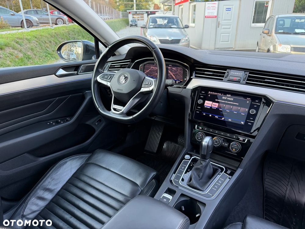 Volkswagen Passat 2.0 TDI 4Mot Elegance DSG - 8