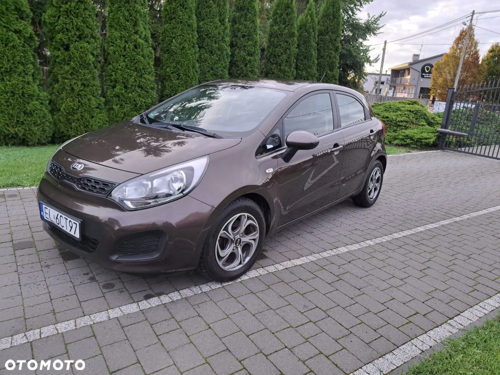 Kia Rio 1.2 L - 7