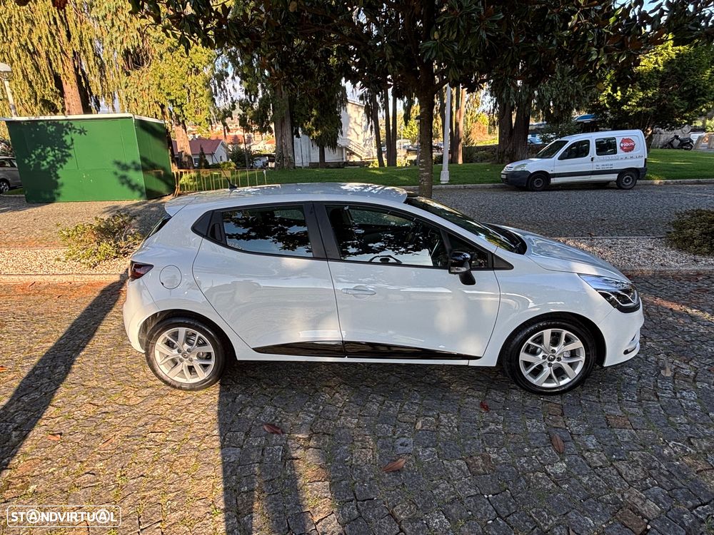 Renault Clio - 6