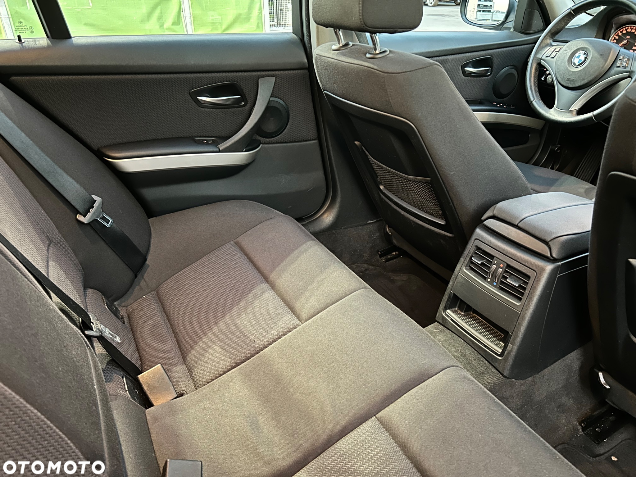 BMW Seria 3 320d DPF Touring - 16