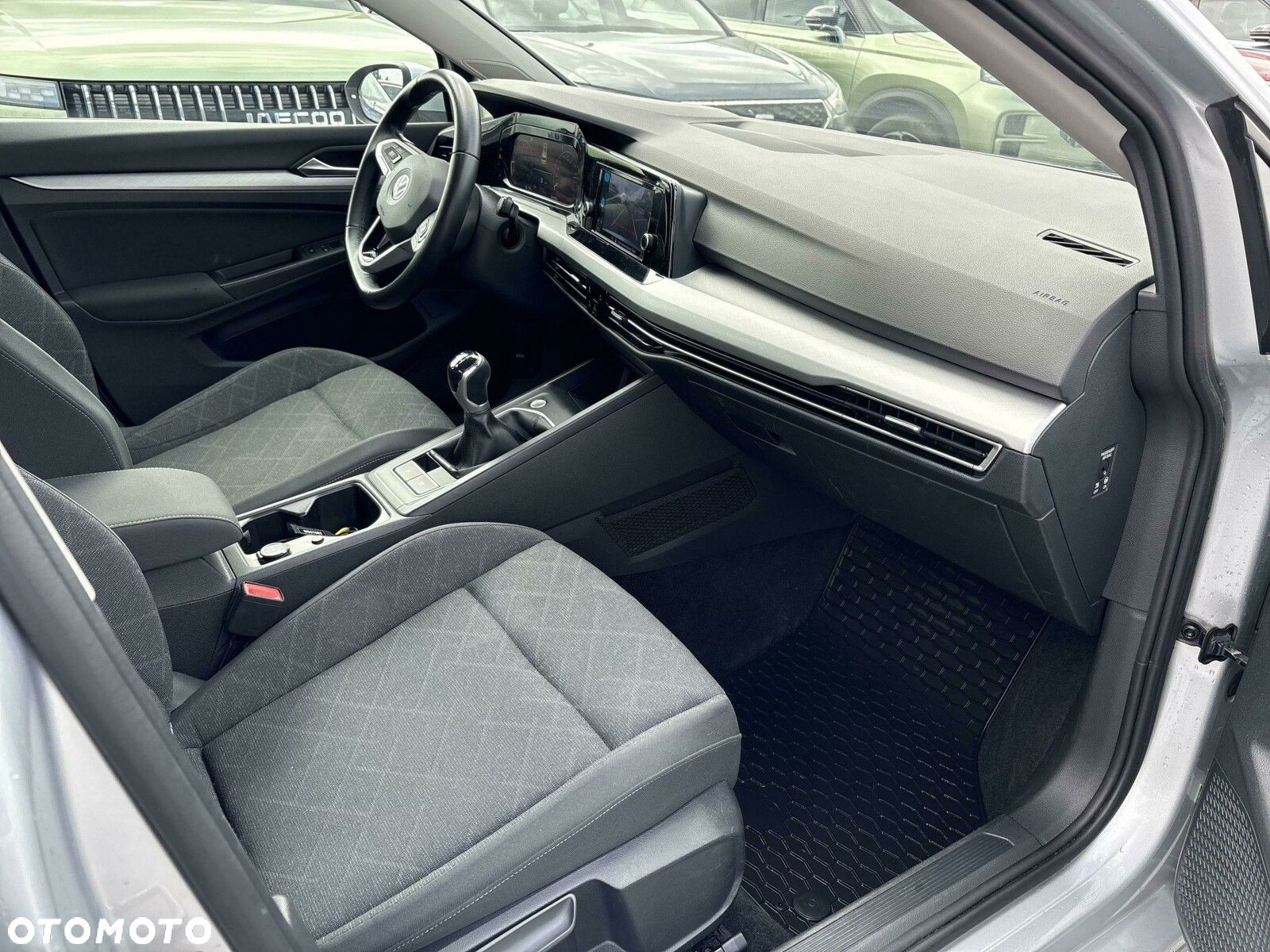 Volkswagen Golf VIII 1.5 TSI EVO Life - 9
