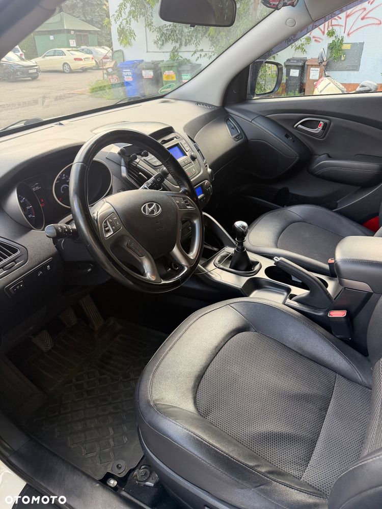 Hyundai ix35 1.6 2WD Fifa World Cup Edition - 15