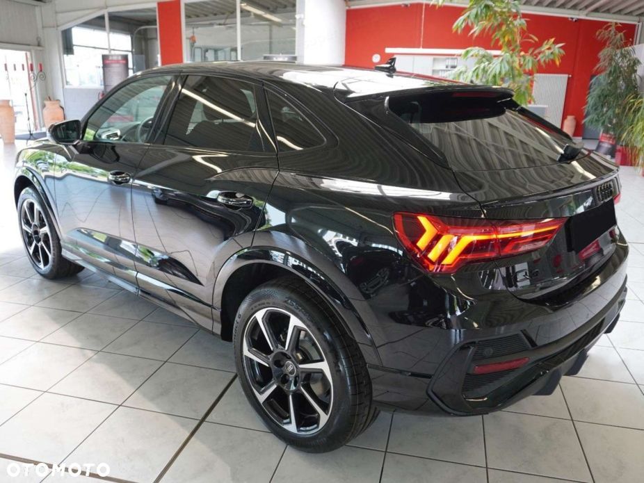 Audi Q3 Sportback - 5